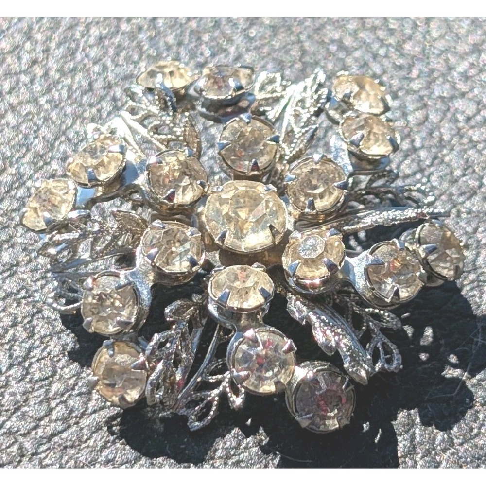 Vintage Silver Tone Rhinestone Cluster Brooch – Snowflake Flower Burst Pin